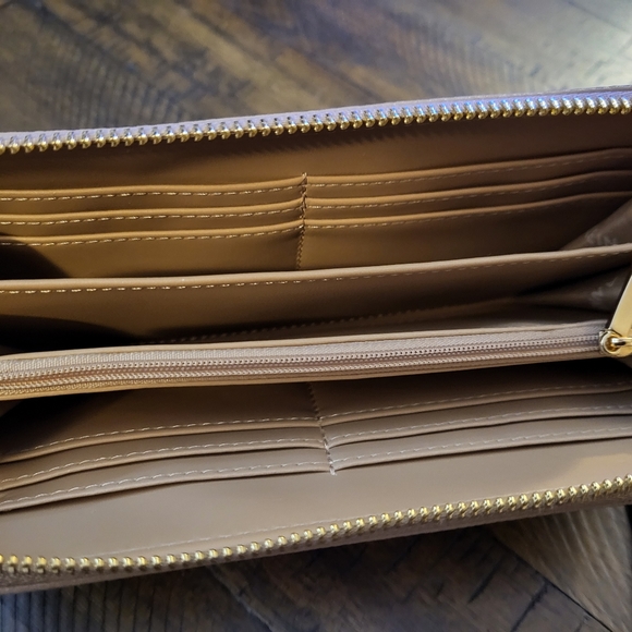 Anne Klein zip around wallet - Picture 2 of 8